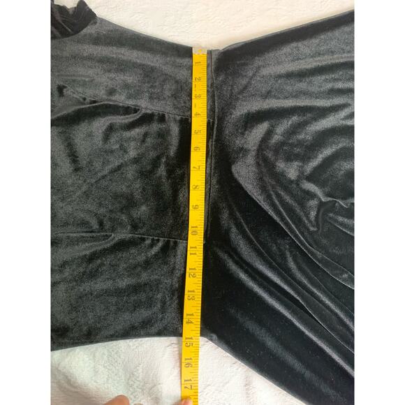 Hot Topic Velvet Black Goth Girls Juniors Collared Dress (No Size Tag-? Sm/Med) - Picture 7 of 8